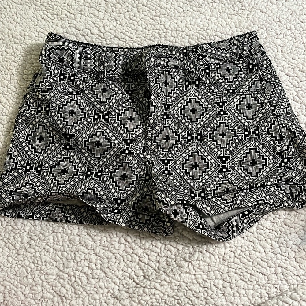 Patterned shorts
